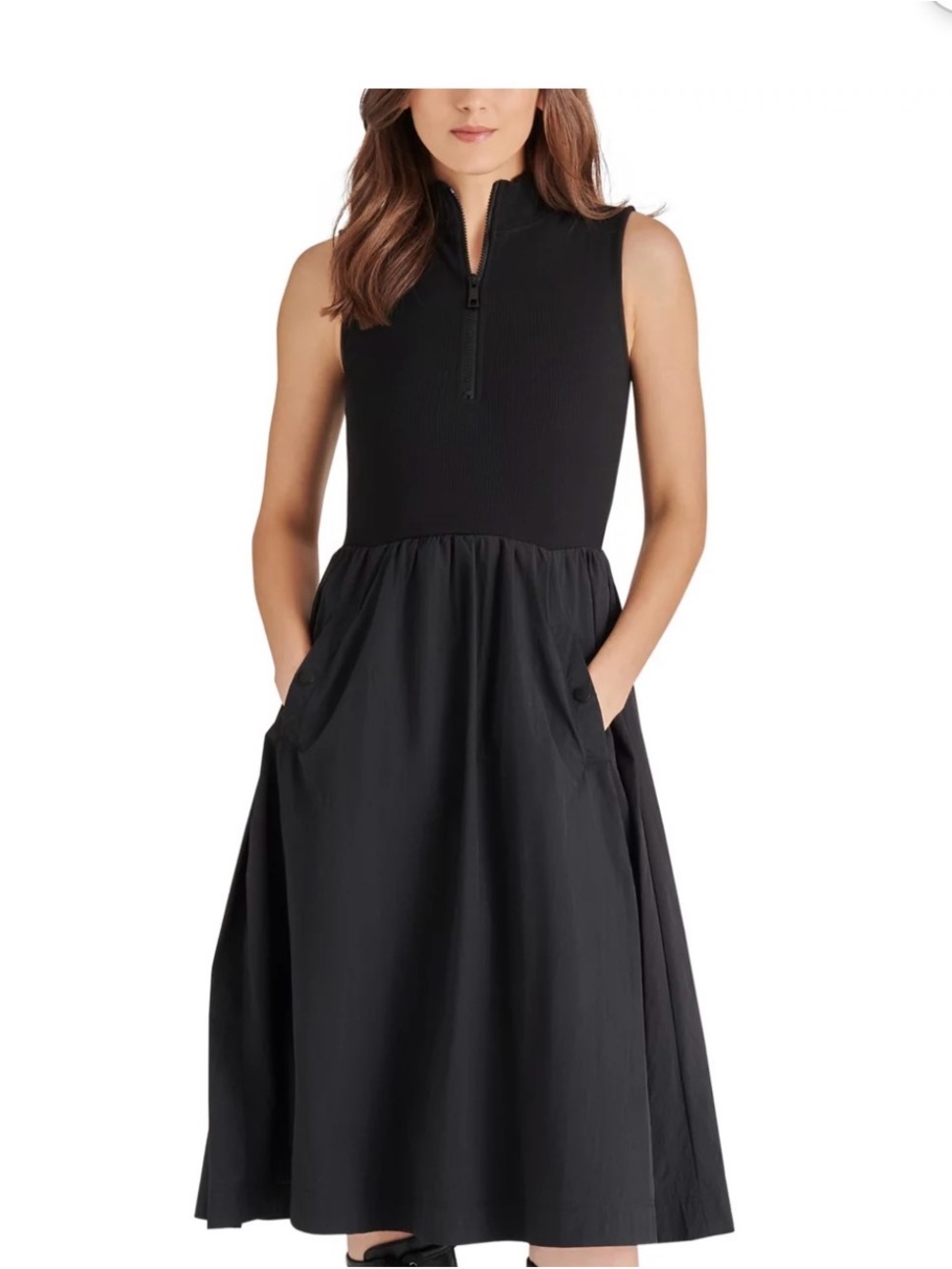 Steve Madden Black Sleeveless Zip-Front Midi Dress